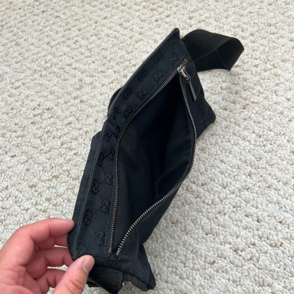 Gucci Black Belt Bag with Dual Pockets - Picture 9 of 9